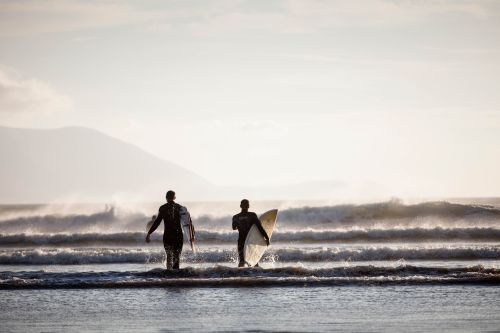 1415surfingkitesurfinginchbeachdingle
