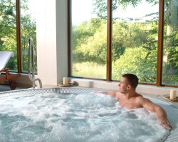 Give Dad something he'll truly enjoy with a Select Hotels & Experiences Gift Voucher. 